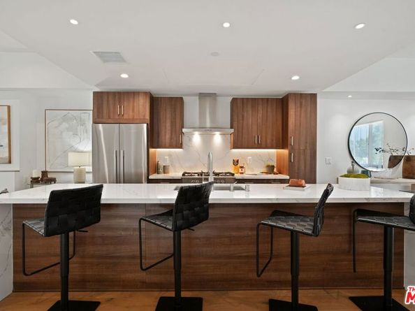 3810 S Verona Court, Los Angeles CA 90066