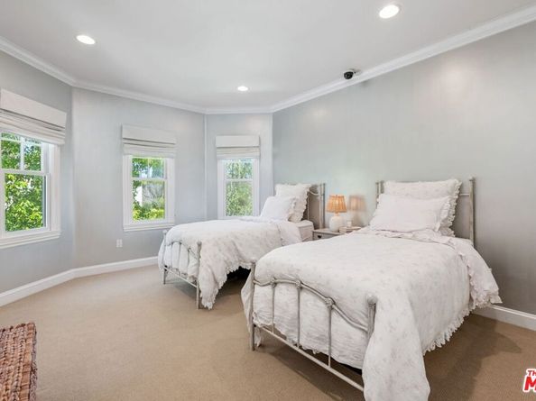 821 ALMA REAL Drive, Pacific Palisades CA 90272
