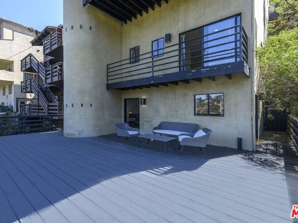 8581 Cole Crest Drive, Los Angeles CA 90046