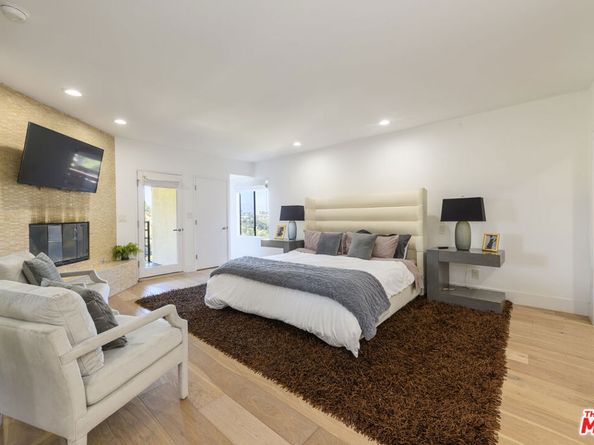 8581 Cole Crest Drive, Los Angeles CA 90046