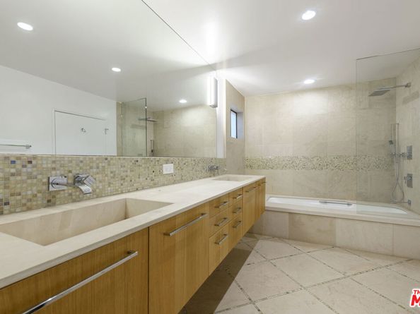 8581 Cole Crest Drive, Los Angeles CA 90046