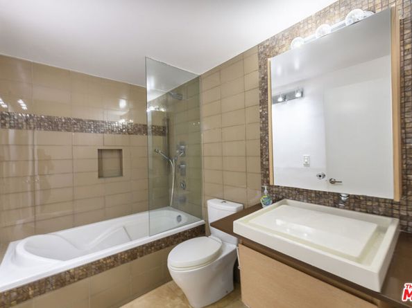 8581 Cole Crest Drive, Los Angeles CA 90046