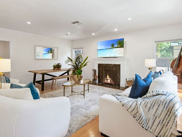 10301 Chrysanthemum Lane, Los Angeles CA 90077