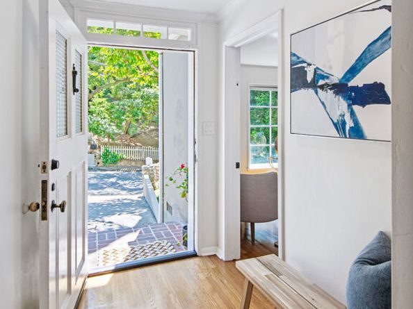 10301 Chrysanthemum Lane, Los Angeles CA 90077