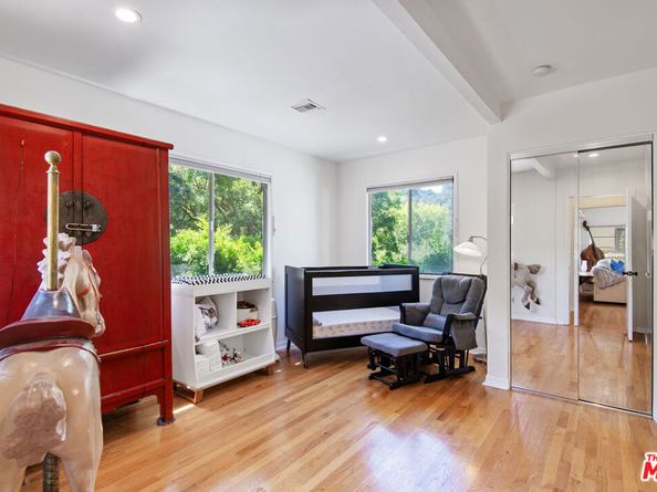 10301 Chrysanthemum Lane, Los Angeles CA 90077