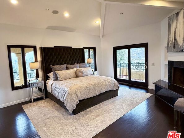 6844 Cahuenga Park Trail, Los Angeles CA 90068