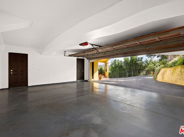 6844 Cahuenga Park Trail, Los Angeles CA 90068