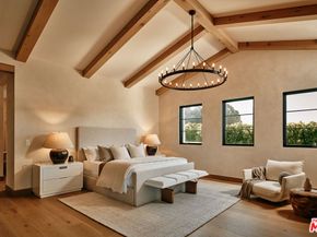 13209 Dobbins Place, Los Angeles CA 90049