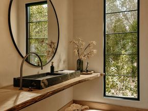 13209 Dobbins Place, Los Angeles CA 90049