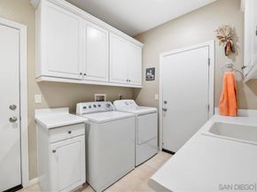 2087 Amparo Ct, Escondido CA 92025