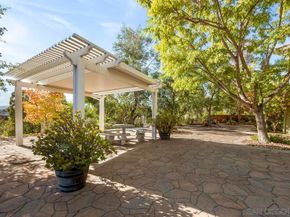 2087 Amparo Ct, Escondido CA 92025