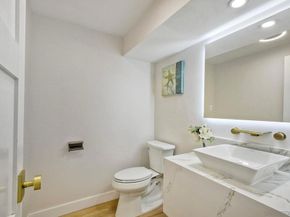 1689 Neptune Ave, Encinitas CA 92024