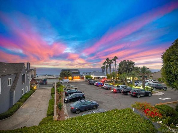 1689 Neptune Ave, Encinitas CA 92024