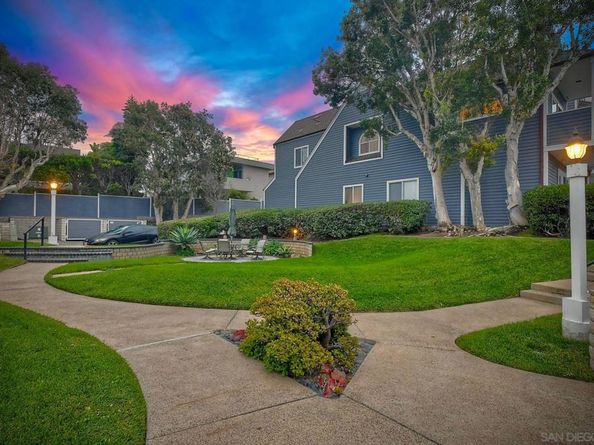 1689 Neptune Ave, Encinitas CA 92024