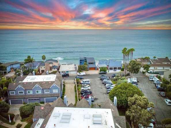 1689 Neptune Ave, Encinitas CA 92024