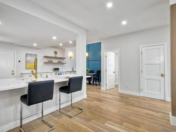 1689 Neptune Ave, Encinitas CA 92024