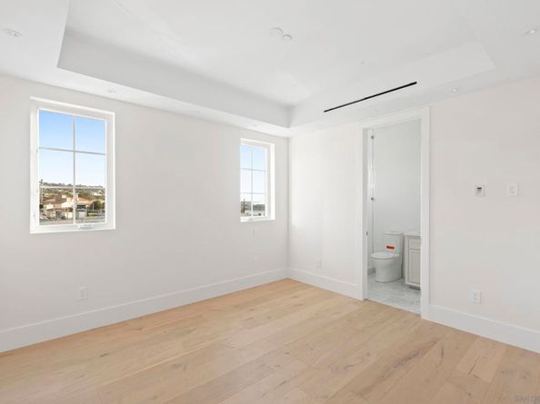 7214 Fay Ave, La Jolla CA 92037