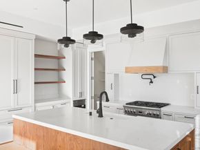 7214 Fay Ave, La Jolla CA 92037