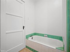 6723 Hazeltine, Van Nuys CA 91405