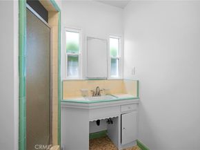 6723 Hazeltine, Van Nuys CA 91405