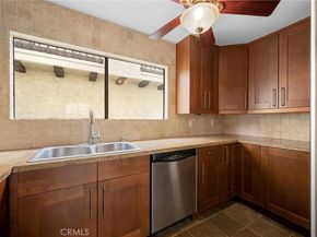 300 N Isabel Street 10, Glendale CA 91206