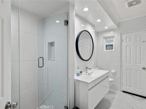 1519 Lynglen Drive, Glendale CA 91206