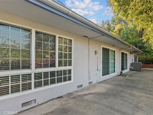 1519 Lynglen Drive, Glendale CA 91206