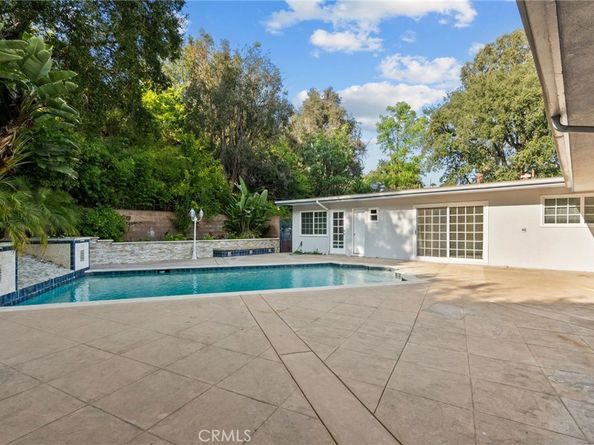 1519 Lynglen Drive, Glendale CA 91206