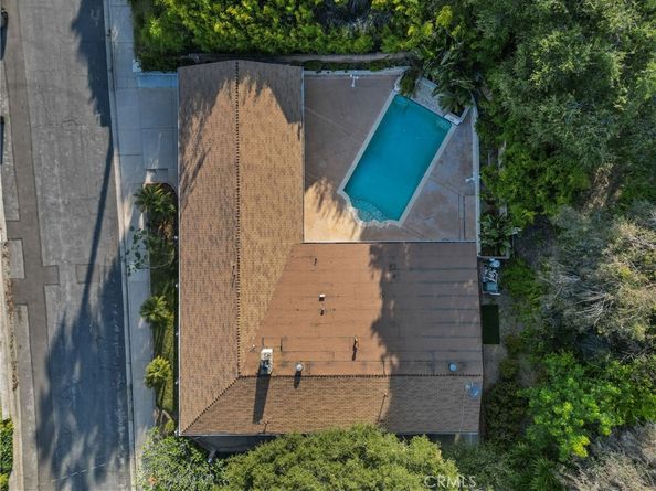 1519 Lynglen Drive, Glendale CA 91206