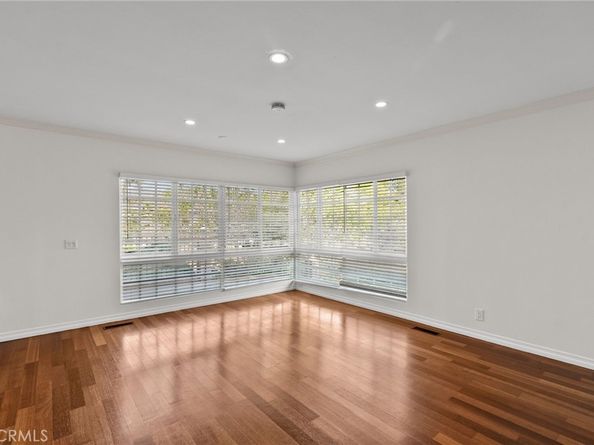 1519 Lynglen Drive, Glendale CA 91206