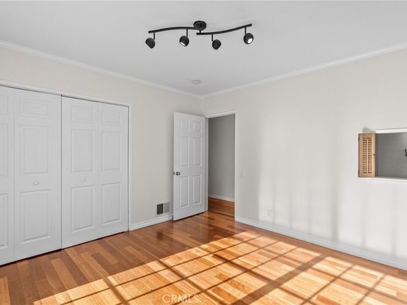 1519 Lynglen Drive, Glendale CA 91206