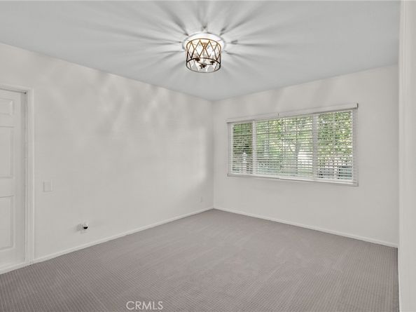 1519 Lynglen Drive, Glendale CA 91206