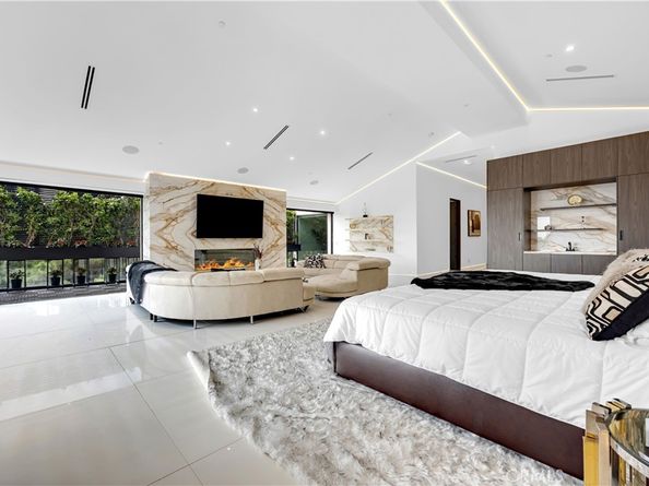 677 Nimes Road, Bel Air CA 90077