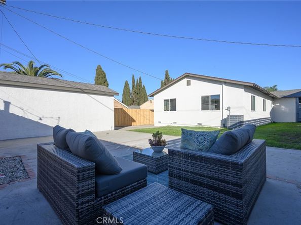 7233 9th Avenue, Los Angeles CA 90043