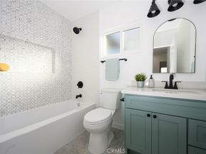 7233 9th Avenue, Los Angeles CA 90043
