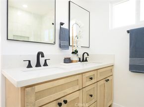7233 9th Avenue, Los Angeles CA 90043