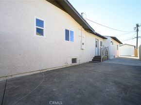 7233 9th Avenue, Los Angeles CA 90043