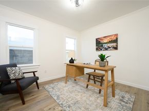 7233 9th Avenue, Los Angeles CA 90043