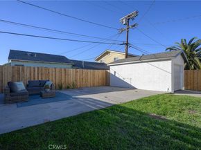 7233 9th Avenue, Los Angeles CA 90043