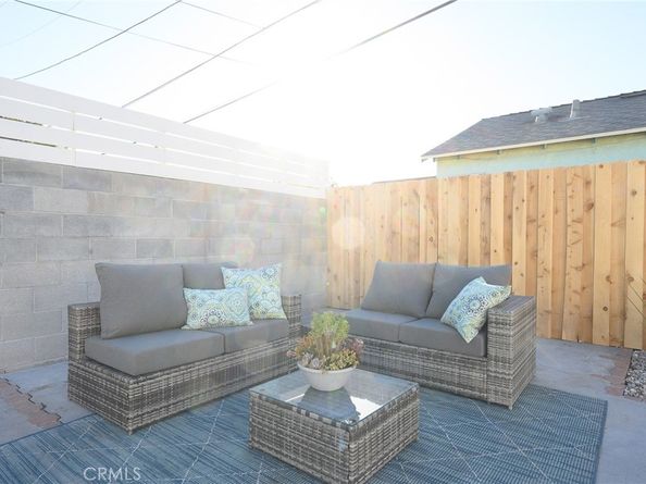 7233 9th Avenue, Los Angeles CA 90043