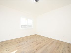 7233 9th Avenue, Los Angeles CA 90043