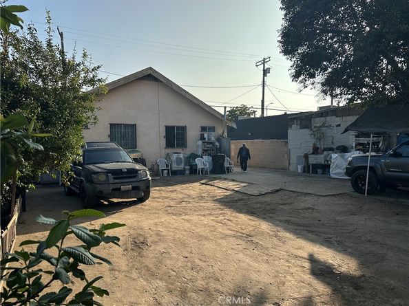 731 W 54th, Los Angeles CA 90037