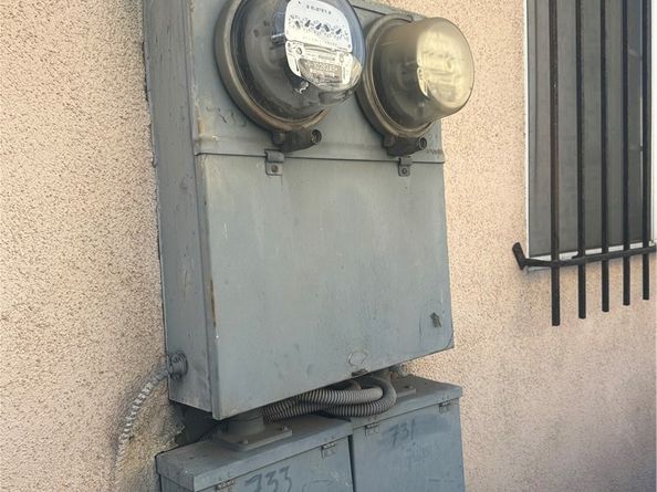 731 W 54th, Los Angeles CA 90037