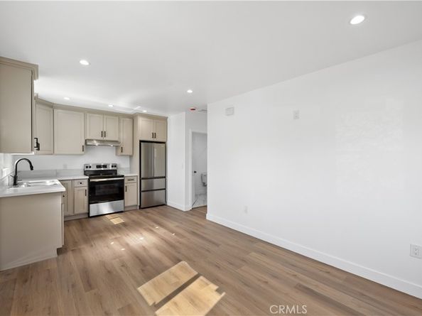 8230 Compton Avenue, Los Angeles CA 90001