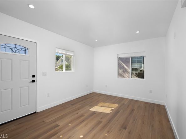 8230 Compton Avenue, Los Angeles CA 90001