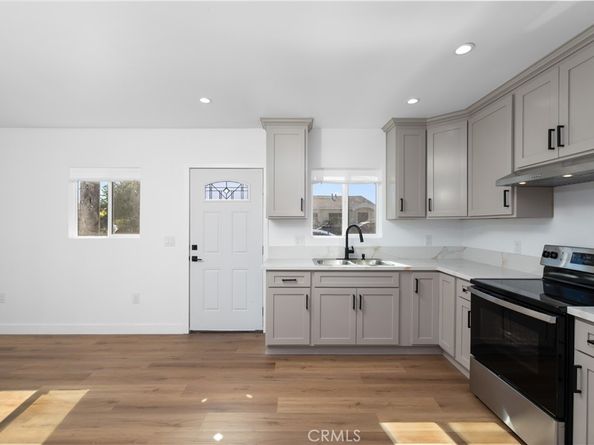 8230 Compton Avenue, Los Angeles CA 90001