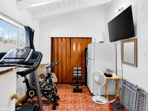 1803 E 109th Place, Los Angeles CA 90059