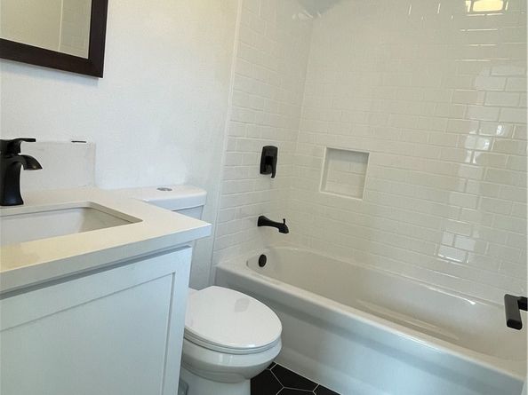 760 W 97th, Los Angeles CA 90044