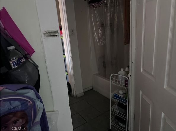 1624 E 109th Street, Los Angeles CA 90059