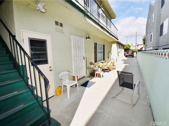 11974 Walnut Lane, Los Angeles CA 90025